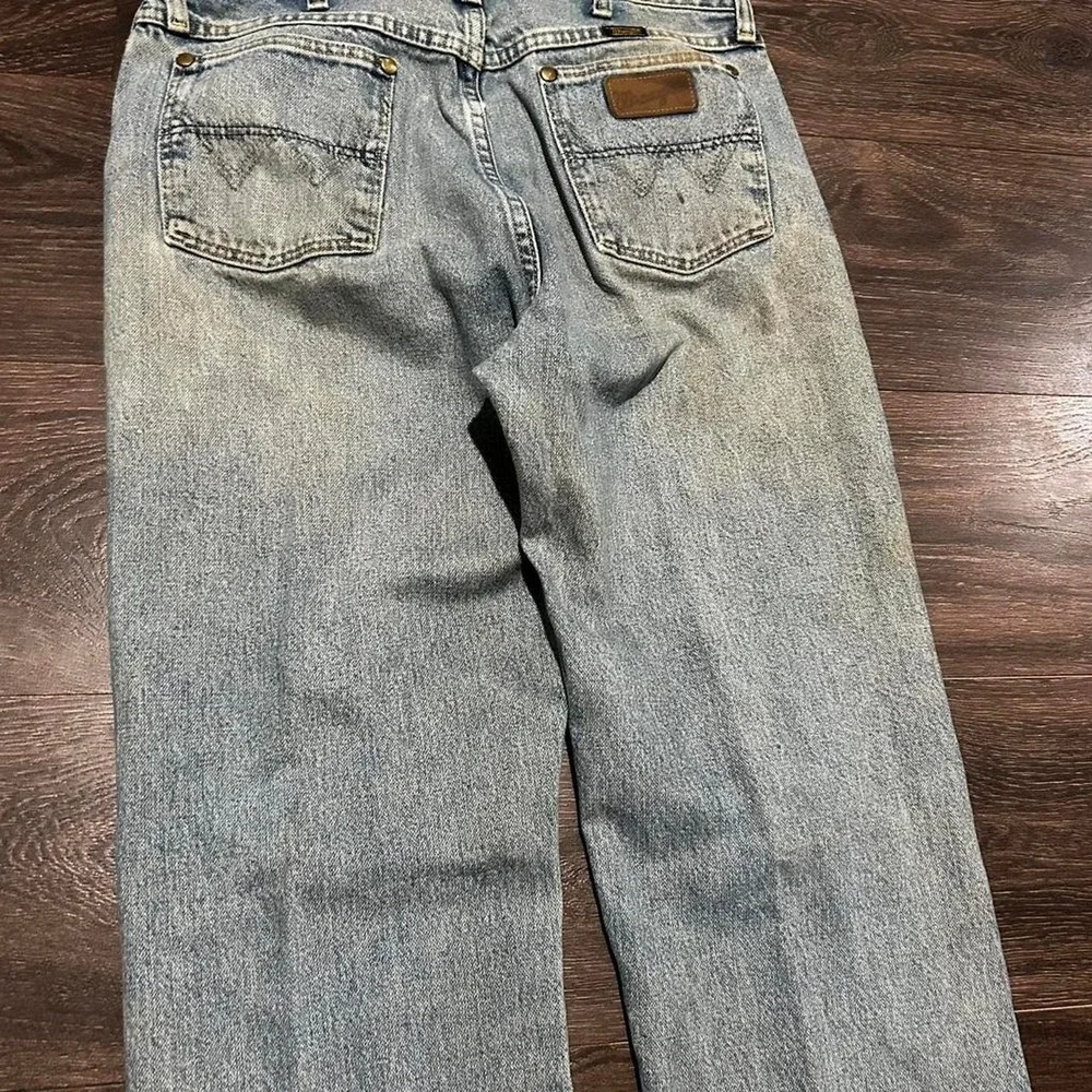 Vintage men's Wrangler George Strait light cowboy cut denim jeans Size 33x36